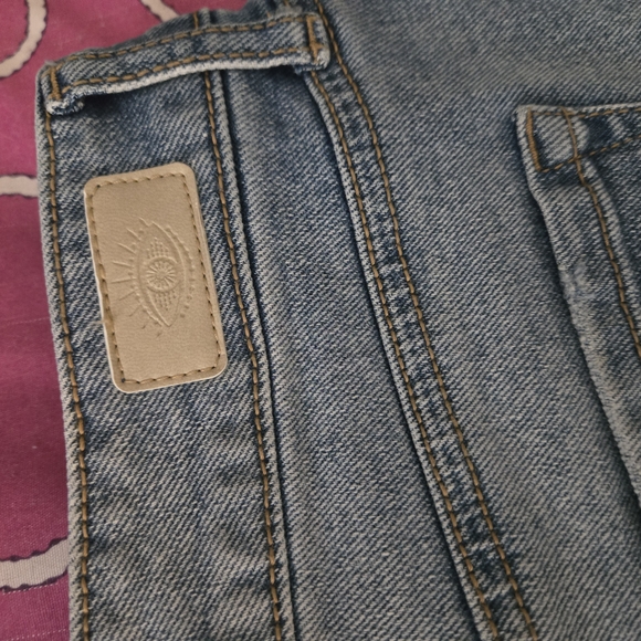 Sofia Vergara Size 12 Mid Rise Blue Denim Shorts - Picture 4 of 8